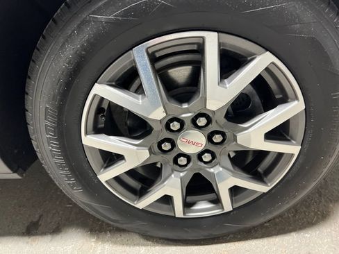 Used 2020 GMC Acadia SLE w/ Driver Convenience Package FWD image 44