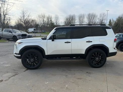 Used 2024 Lexus GX 550 image 5