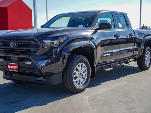 New 2026 Toyota Tacoma SR5 image 3