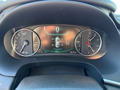 Used 2018 Buick LaCrosse Premium image 11