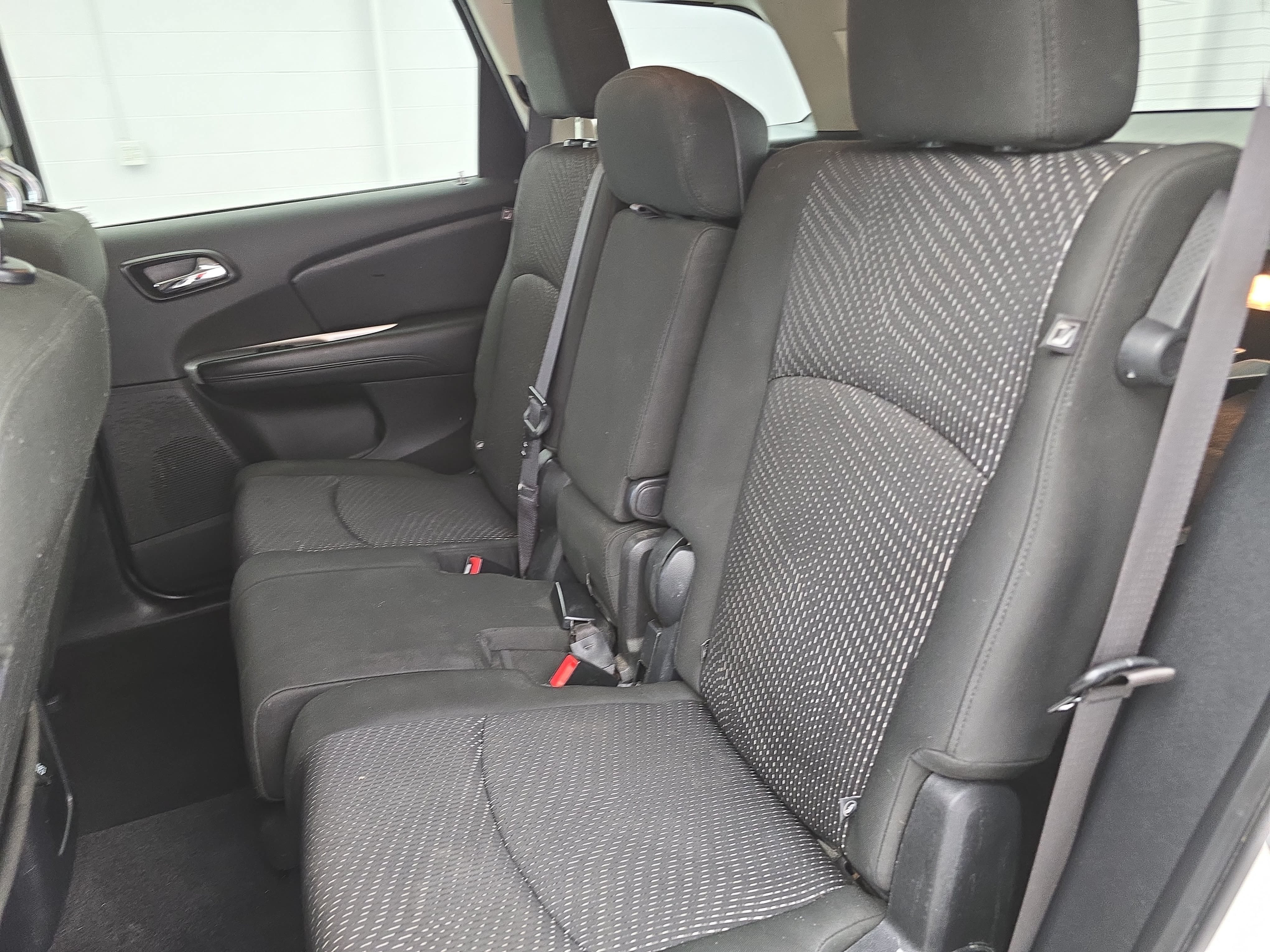 Used 2020 Dodge Journey SE FWD image 14