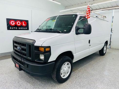 Used 2011 Ford E-150 and Econoline 150 RWD image 4