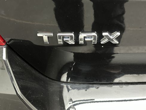 Used 2020 Chevrolet Trax LS w/ Tint and Cruise Package FWD image 11