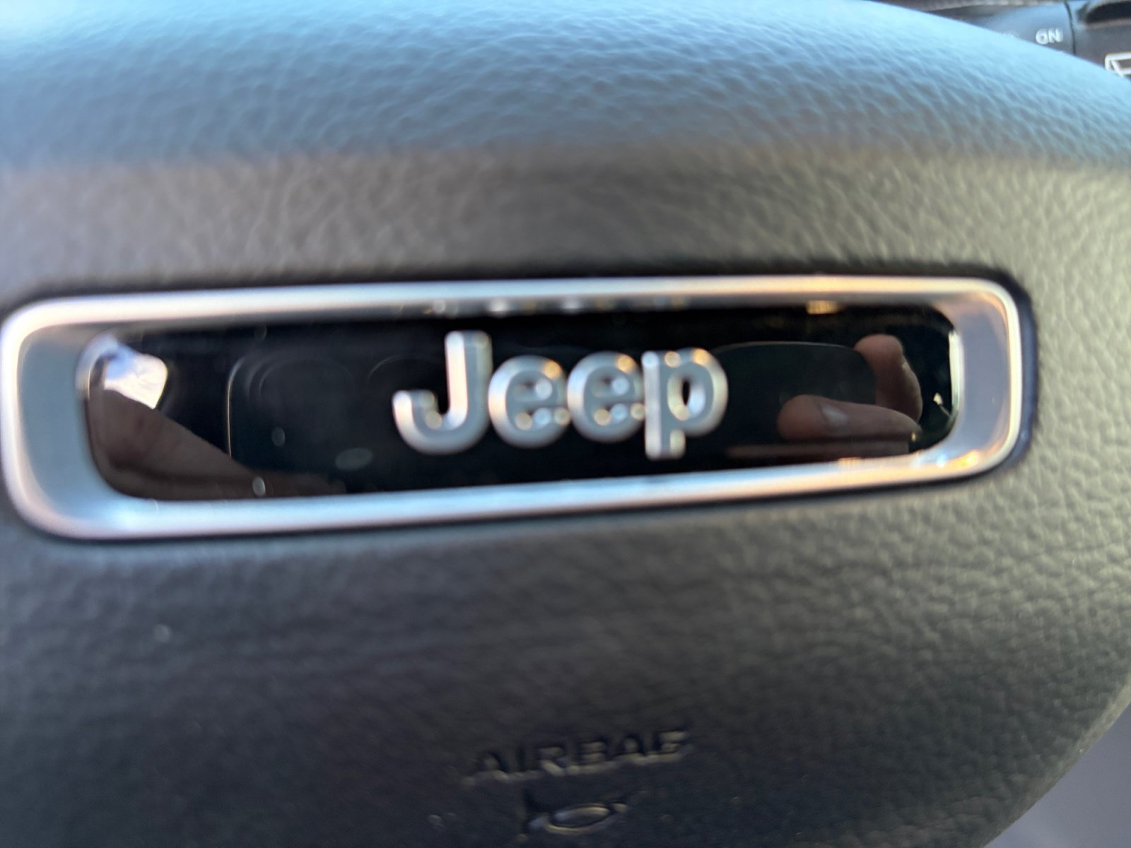 New 2026 Jeep Grand Cherokee Laredo w/ Trailer Tow Package AWD/4WD image 31