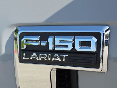 Certified 2023 Ford F150 Lariat w/ FX4 Off-Road Package AWD/4WD image 9