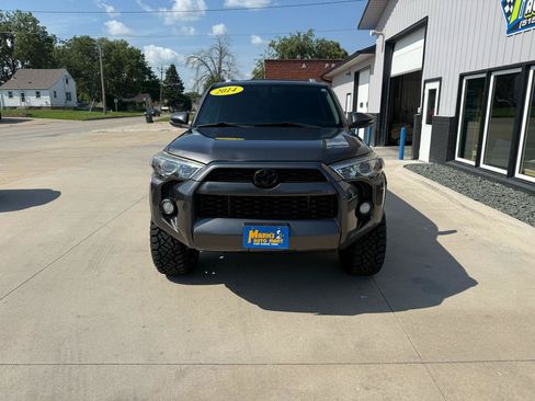 Used 2014 Toyota 4Runner SR5 Premium w/ Convenience Package AWD/4WD image 2