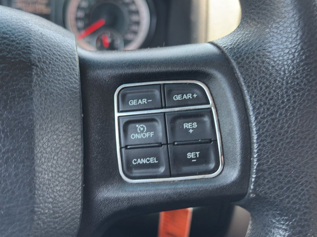 Used 2020 RAM 1500 Classic SLT AWD/4WD image 15