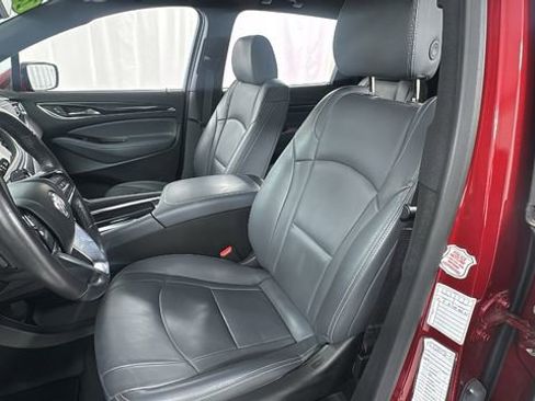 Used 2024 Buick Enclave Premium image 10