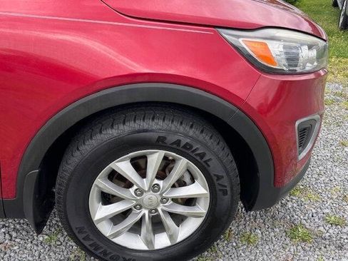 Used 2016 Kia Sorento FWD image 14