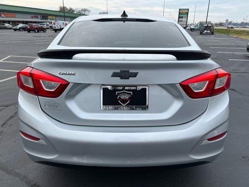 Used 2018 Chevrolet Cruze LS image 10