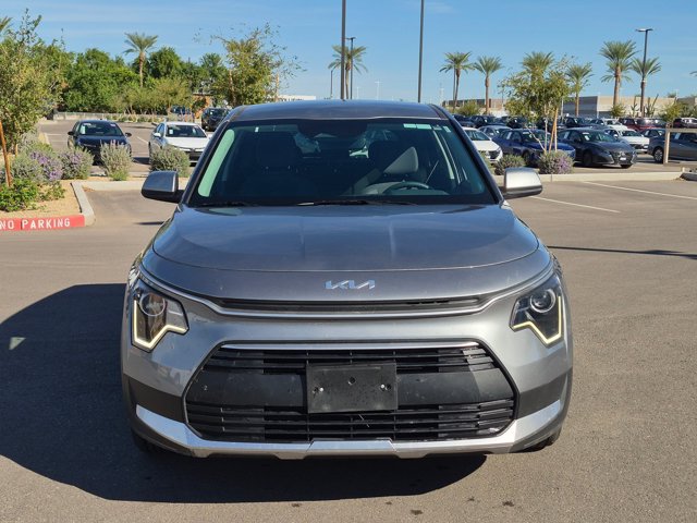 Used 2025 Kia Niro LX FWD image 2