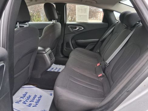 Used 2015 Chrysler 200 Limited image 13
