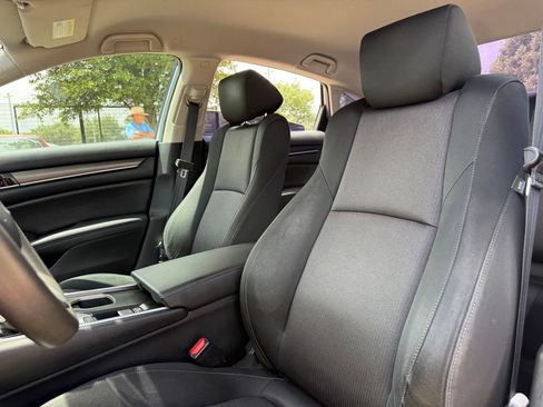 Used 2020 Honda Accord LX image 10