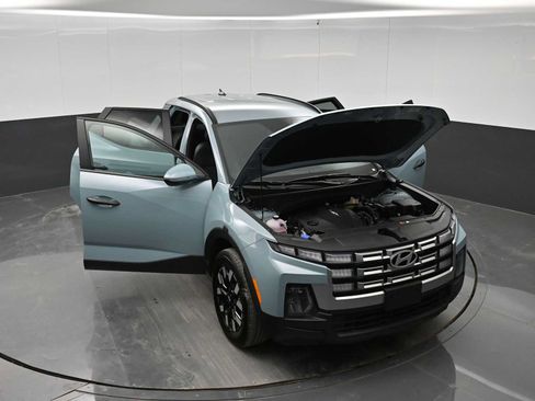 Certified 2025 Hyundai Santa Cruz SEL FWD image 42