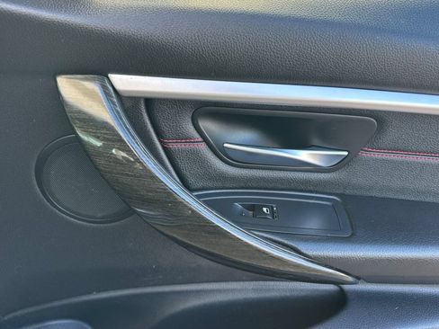 Used 2018 BMW 330i Sedan RWD image 18