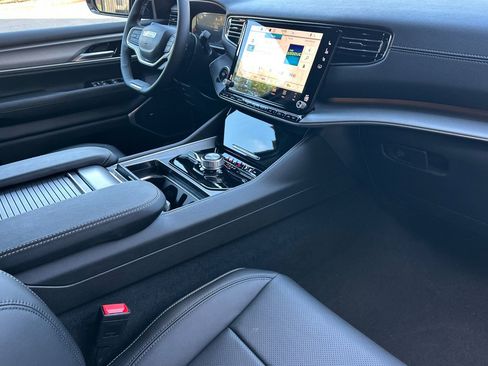 New 2026 Jeep Grand Wagoneer 4WD image 16