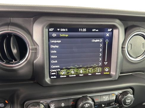Used 2022 Jeep Wrangler Unlimited Sahara w/ Cold Weather Group AWD/4WD image 37