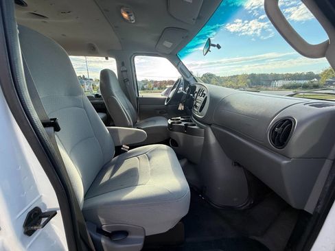 Used 2007 Ford E-350 and Econoline 350 XLT image 20