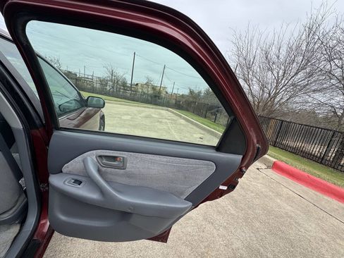 Used 2001 Toyota Camry CE image 16