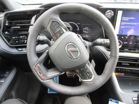 New 2026 Lexus TX 500h AWD image 39