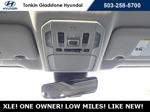 Used 2022 Toyota Highlander XLE image 19