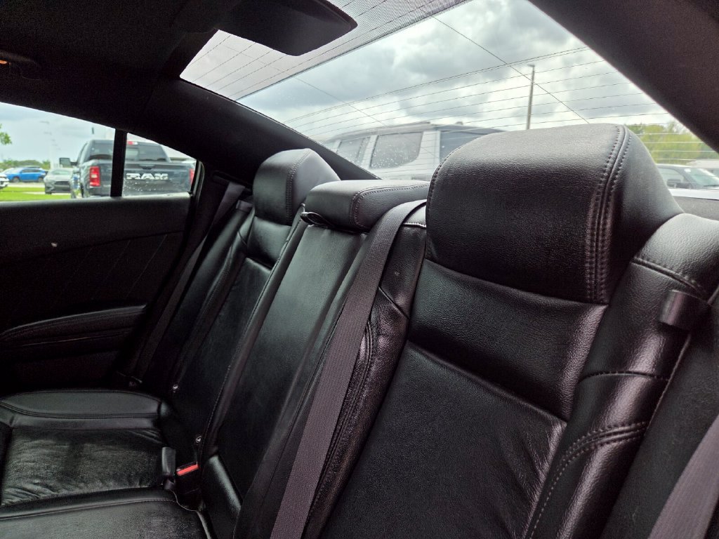 Used 2020 Dodge Charger SXT w/ Blacktop Package RWD image 21