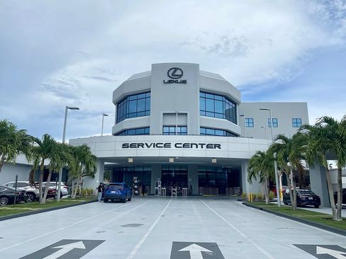 Used 2023 Lexus RX 350 Premium w/ Cold Area Package FWD image 10