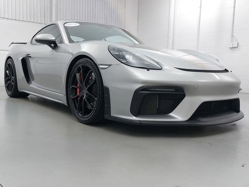Certified 2022 Porsche 718 Cayman GT4 RWD image 9