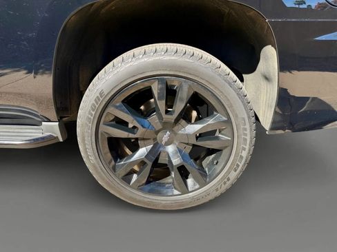 Used 2018 Chevrolet Tahoe Premier w/ RST Edition image 25