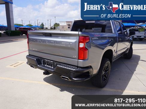 Used 2021 Chevrolet Silverado 1500 LT Trail Boss w/ Convenience Package II image 5