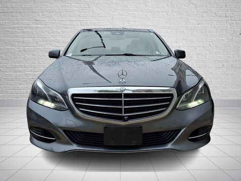 Used 2016 Mercedes-Benz E 350 4MATIC Sedan image 2