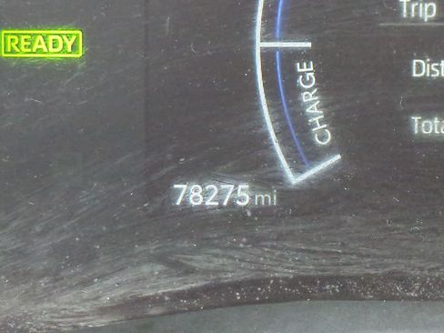 Used 2025 Toyota Camry LE FWD image 24