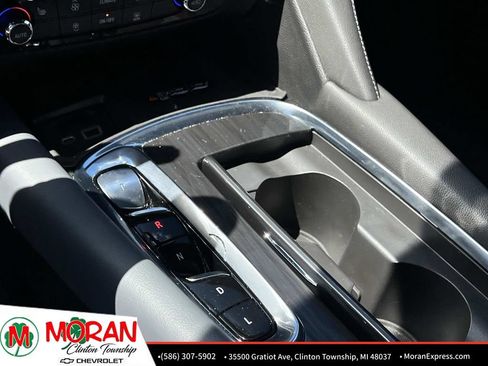 Used 2024 Buick Enclave Essence w/ Sport Touring Edition FWD image 25