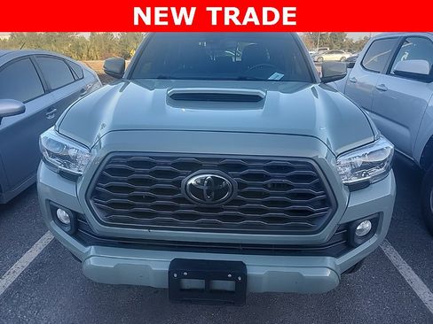 Used 2022 Toyota Tacoma TRD Sport image 4