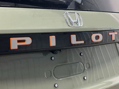 New 2026 Honda Pilot TrailSport image 9