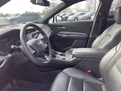 Certified 2022 Cadillac XT4 Premium Luxury w/ Cold Weather Package image 7