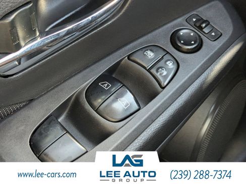 Used 2023 Nissan Kicks SV image 17