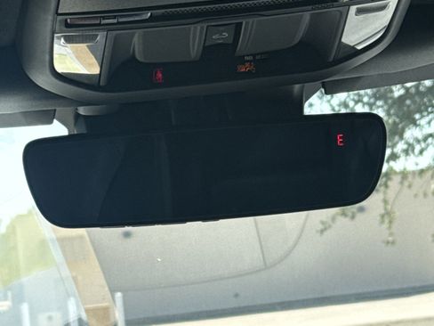 Used 2025 Subaru Forester Limited image 31