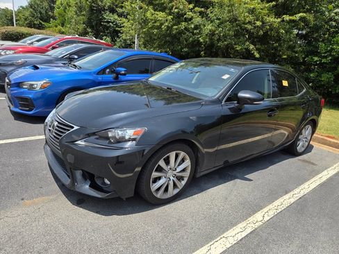 Used 2016 Lexus IS 200t w/ Premium Package RWD image 3
