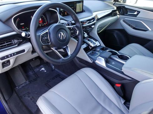 Used 2023 Acura MDX Technology image 11