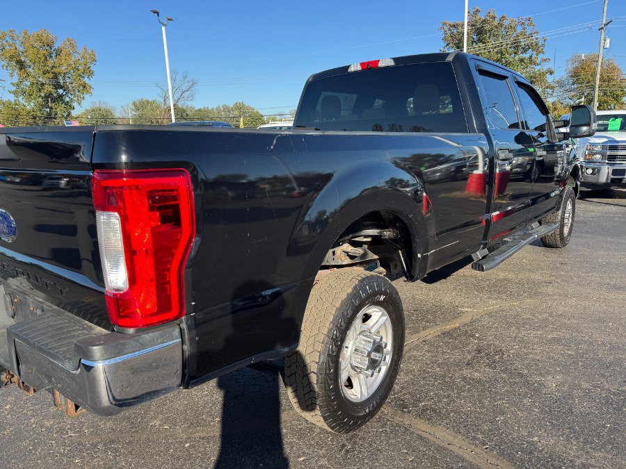 Used 2017 Ford F350 XLT w/ Snow Plow Prep Package AWD/4WD image 11