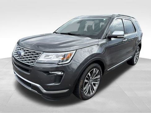 Used 2019 Ford Explorer Platinum AWD/4WD image 3