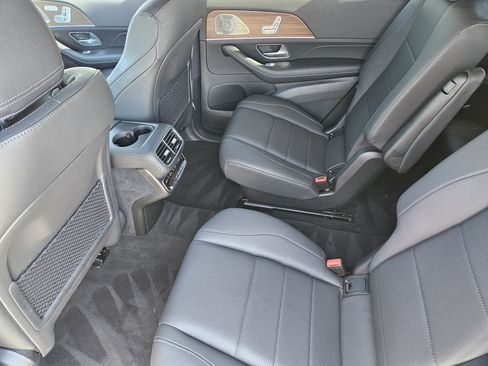 Certified 2025 Mercedes-Benz GLS 450 4MATIC image 29