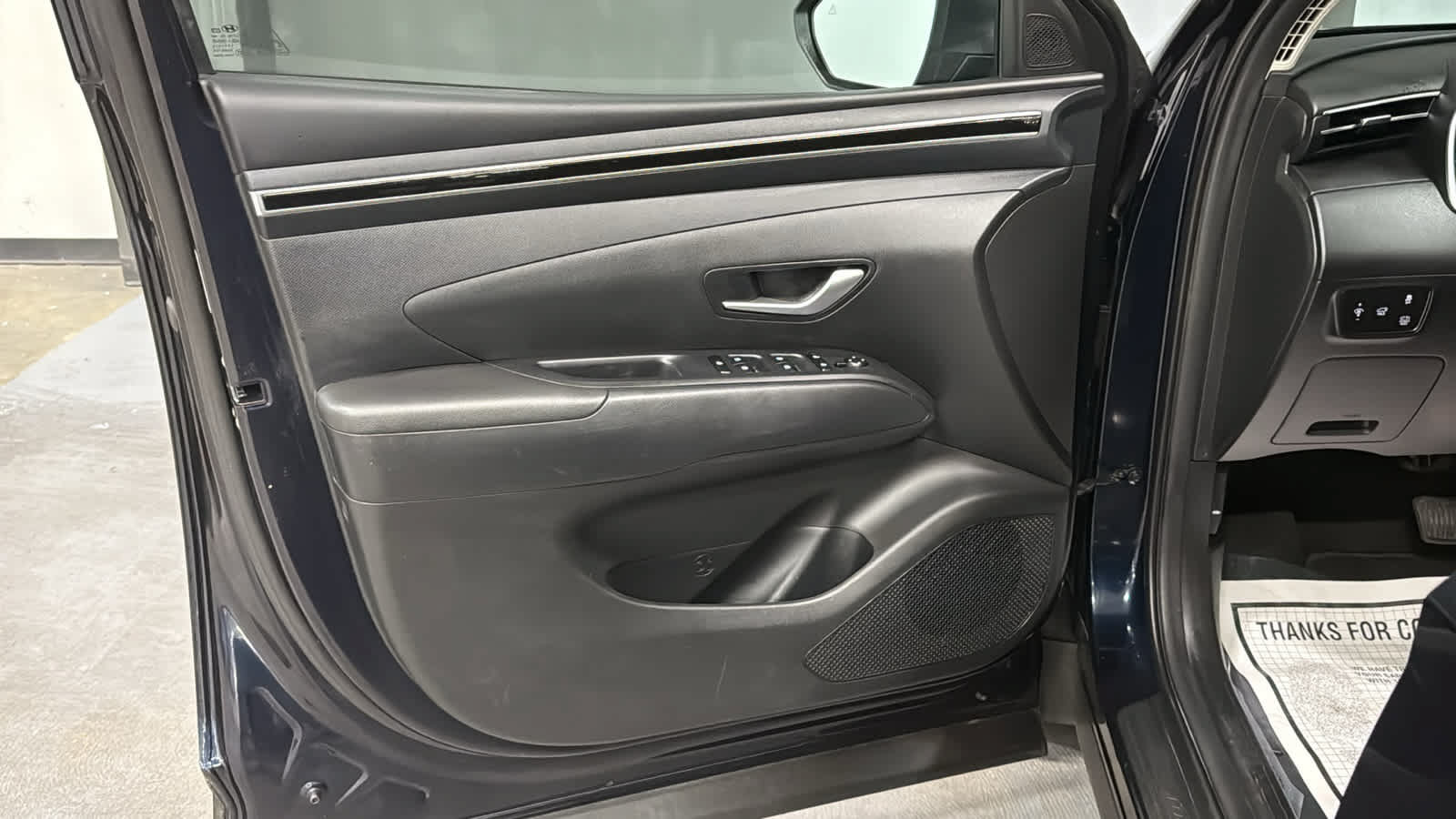 Used 2024 Hyundai Tucson Blue AWD/4WD image 9