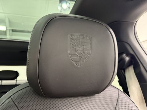 Used 2022 Porsche Cayenne Platinum Edition AWD/4WD image 35