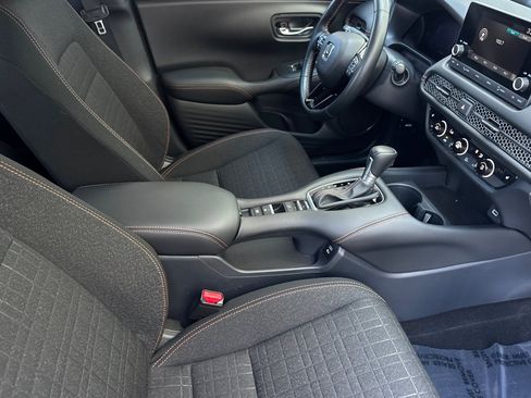 Certified 2025 Honda HR-V Sport image 29