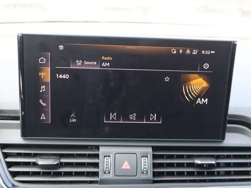 Used 2022 Audi Q5 2.0T Premium w/ Convenience Package image 31