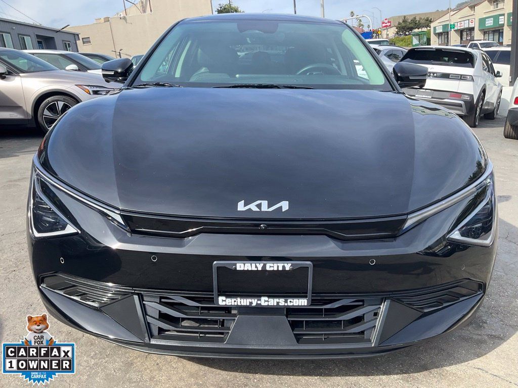 Used 2025 Kia EV6 Light w/ Light LR Technology Package RWD image 2