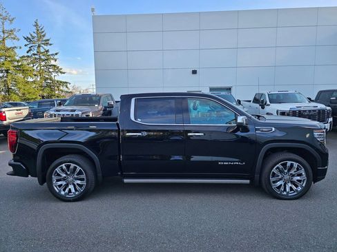 Used 2026 GMC Sierra 1500 Denali AWD/4WD image 4