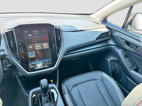 Certified 2025 Subaru Crosstrek 2.5i Limited w/ Crosstrek Mirror Package image 33